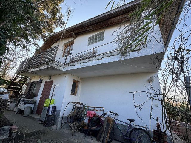 Eladó családi ház, Budakalászon 46.9 M Ft, 3 szobás