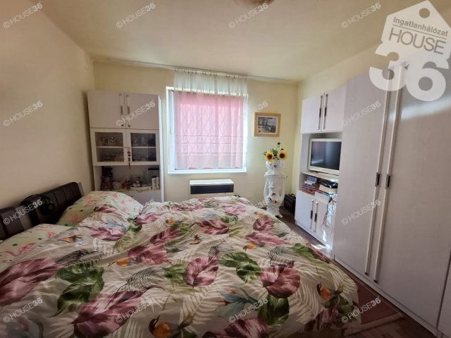 Eladó családi ház, Kiskunlacházán 99 M Ft, 4 szobás