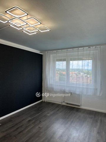 Eladó panellakás, Budapesten, III. kerületben 84.99 M Ft