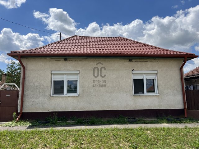 Eladó családi ház, Nagykerekin 14.99 M Ft, 3 szobás