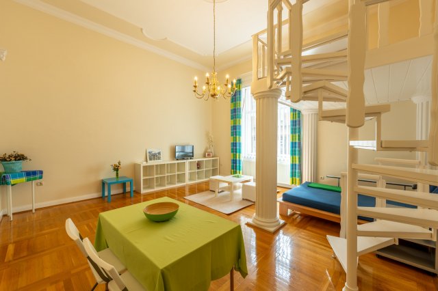 Eladó téglalakás, Budapesten, VI. kerületben 99.9 M Ft, 2 szobás