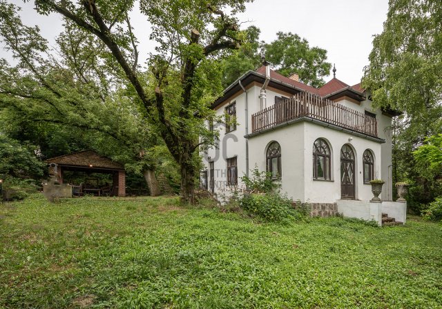 Eladó családi ház, Balatonendréden 199.9 M Ft, 5 szobás