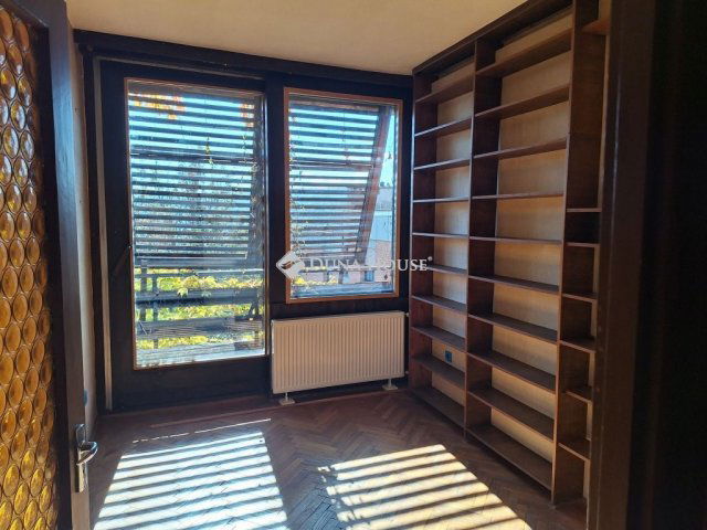 Eladó téglalakás, Budapesten, II. kerületben, Nagybányai úton