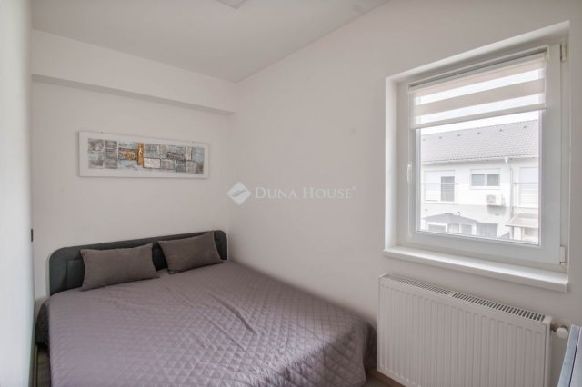 Eladó ikerház, Vecsésen 99 M Ft, 3 szobás / költözzbe.hu