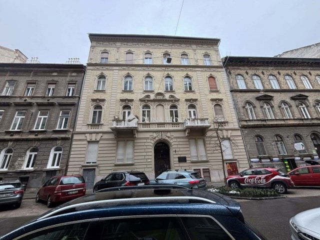 Eladó téglalakás, Budapesten, VI. kerületben 55 M Ft, 2 szobás