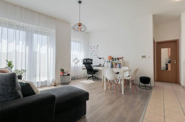 Eladó téglalakás, Budapesten, VIII. kerületben 89.9 M Ft