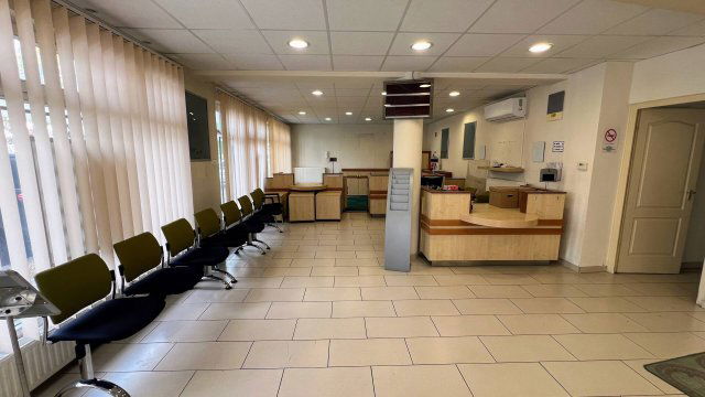 Kiadó iroda, Baján 304 E Ft / hó, 2 szobás