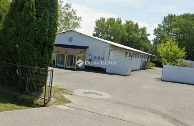 Eladó ipari ingatlan, Siófokon 398 M Ft / költözzbe.hu