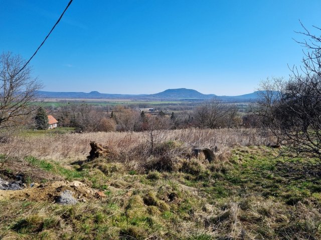 Eladó telek, Lesencetomajon 11.9 M Ft / költözzbe.hu