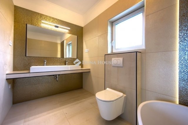 Eladó ikerház, Herceghalomon 189 M Ft, 5 szobás