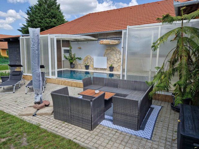 Eladó családi ház, Öreglakon 95.25 M Ft, 2+2 szobás