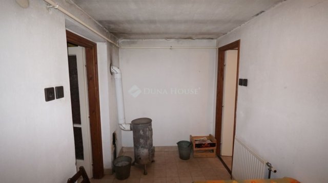 Eladó családi ház, Zalaegerszegen 17.5 M Ft, 2 szobás