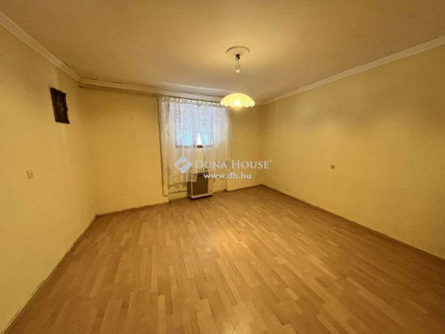 Eladó családi ház, Kecskeméten 39.9 M Ft, 3 szobás