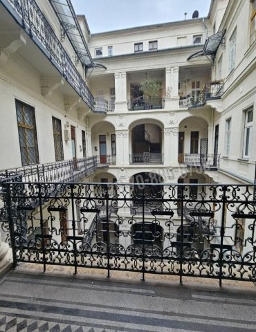 Eladó téglalakás, Budapesten, VII. kerületben 79 M Ft, 2 szobás