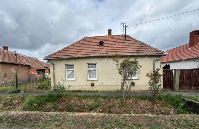 Eladó családi ház, Sótonyon 29.5 M Ft, 2 szobás