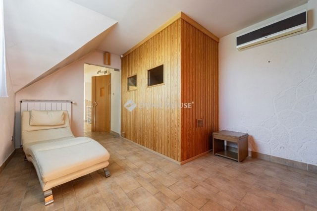 Eladó családi ház, Budapesten, XVIII. kerületben 158.9 M Ft