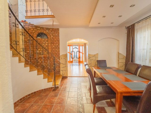 Eladó ikerház, Debrecenben 129 M Ft, 5 szobás