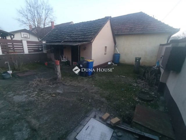 Eladó családi ház, Kecskeméten 29.9 M Ft, 2 szobás