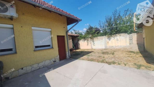 Eladó családi ház, Kiskunfélegyházán 59.9 M Ft, 2 szobás