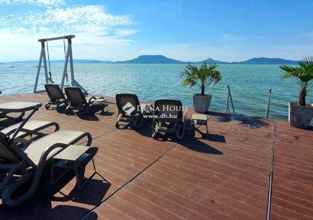 Eladó téglalakás, Fonyódon 102.5 M Ft, 2 szobás