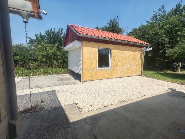 Eladó családi ház, Budapesten, XV. kerületben 198 M Ft, 4 szobás