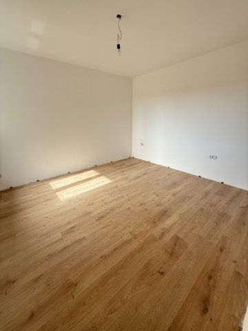 Eladó téglalakás, Pakson 142.9 M Ft, 3 szobás