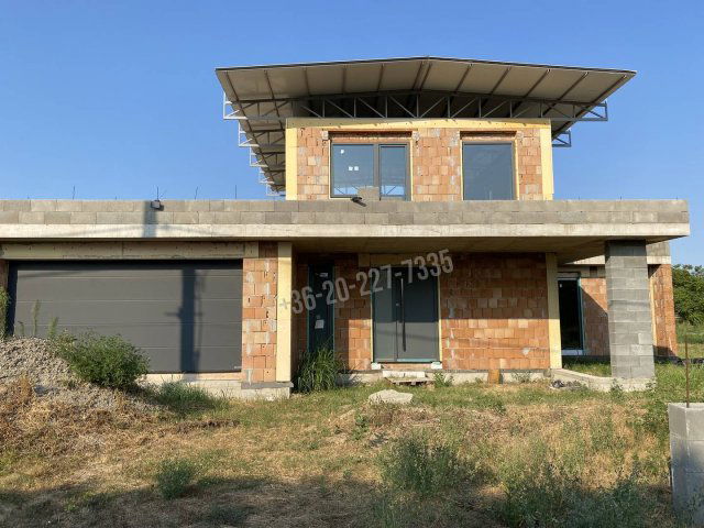 Eladó családi ház, Ráckevén 64.9 M Ft, 4 szobás