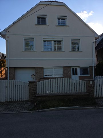 Eladó családi ház, Pápán 119 M Ft, 4+2 szobás