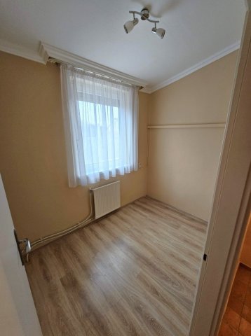 Eladó téglalakás, Debrecenben 77.5 M Ft, 2+1 szobás