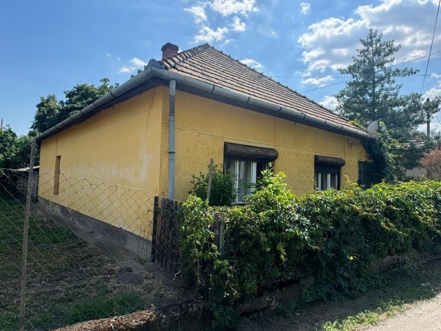 Eladó családi ház, Poroszlón 49.5 M Ft, 3 szobás