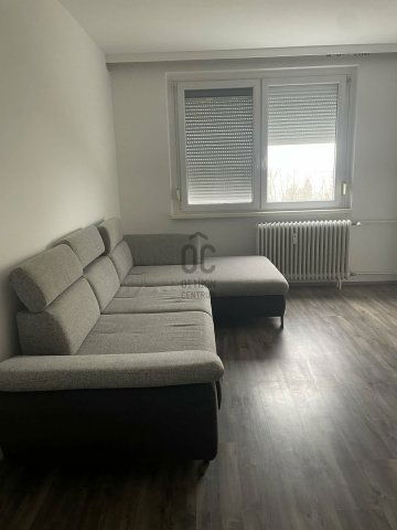 Eladó panellakás, Ajkán 27.99 M Ft, 2 szobás