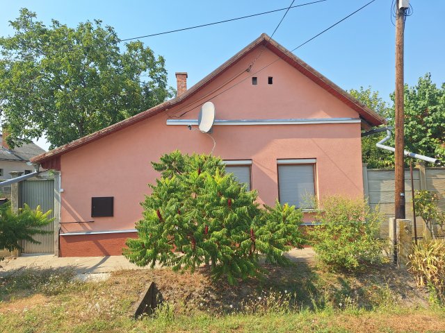 Eladó családi ház, Óföldeákon 20.9 M Ft, 3 szobás