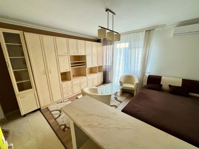 Eladó téglalakás, Nyíregyházán 33.9 M Ft, 1 szobás