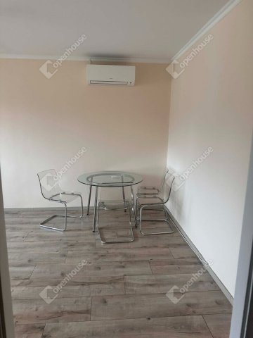 Kiadó panellakás, albérlet, Győrött 225 E Ft / hó, 3 szobás