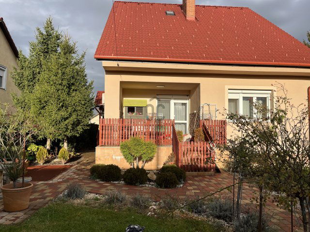 Eladó családi ház, Debrecenben 134.9 M Ft, 5 szobás