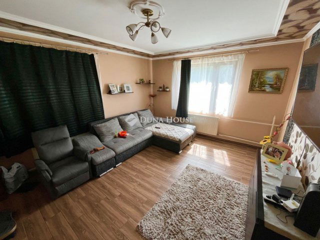 Eladó családi ház, Sárosdon 44.9 M Ft, 4 szobás