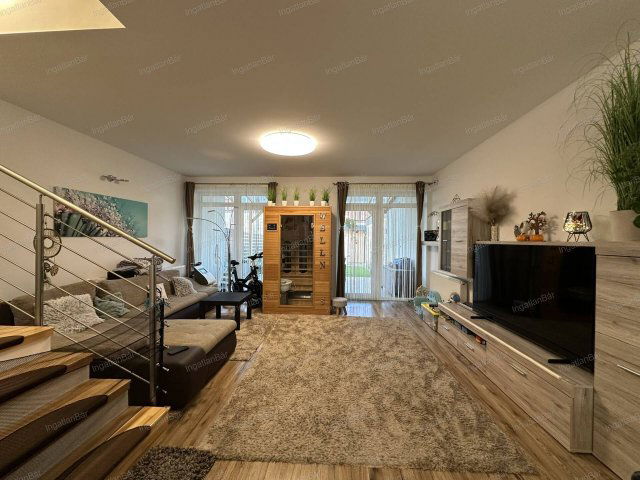 Eladó téglalakás, Miskolcon 95 M Ft, 4 szobás