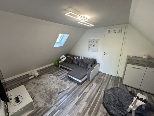 Eladó családi ház, Szigetbecsén 99 M Ft, 3 szobás