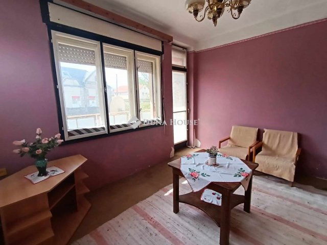 Eladó családi ház, Bakonybánkon 33.5 M Ft, 6 szobás