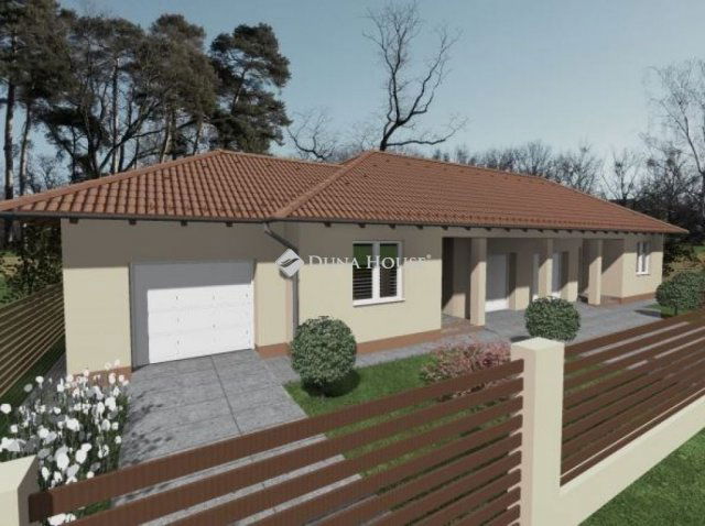 Eladó ikerház, Kiskunlacházán 75 M Ft, 4 szobás