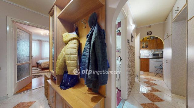 Eladó téglalakás, Nyíregyházán 49.5 M Ft, 3 szobás