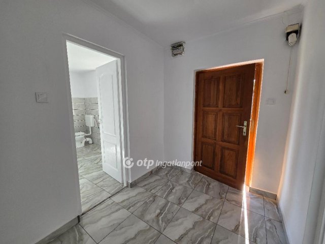 Eladó családi ház, Mezőhegyesen 20 M Ft, 2 szobás