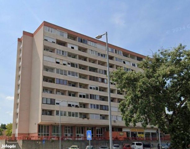 Eladó panellakás, Székesfehérvárott 40 M Ft, 2 szobás