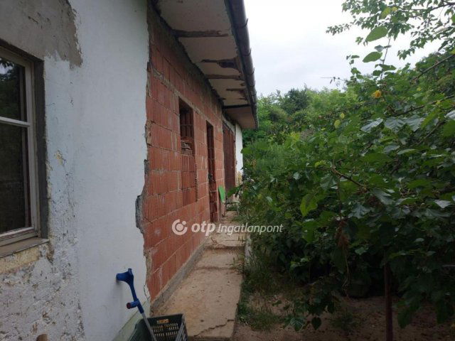 Eladó családi ház, Kiskassán 11.5 M Ft, 2 szobás