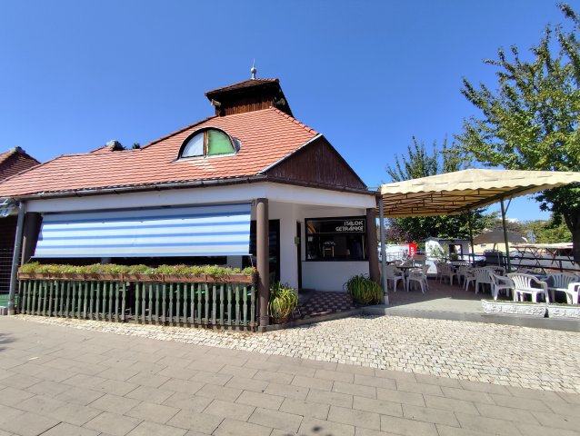 Eladó üzlethelyiség, Keszthelyen, Piac téren 79.9 M Ft