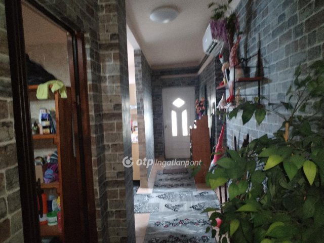 Eladó családi ház, Martonvásáron 75 M Ft, 3 szobás