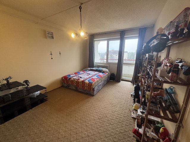 Eladó panellakás, Veszprémben 36.5 M Ft, 1 szobás