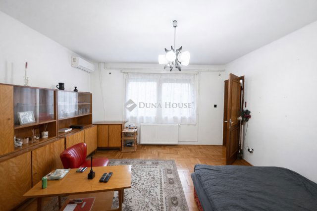 Eladó családi ház, Budapesten, XX. kerületben 85 M Ft, 2 szobás