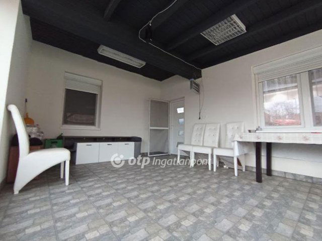 Eladó családi ház, Csányon 47.9 M Ft, 3 szobás