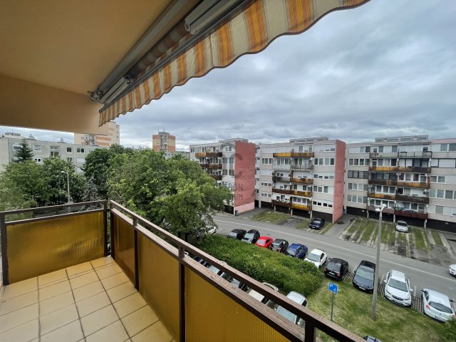 Eladó téglalakás, Sopronban 52.9 M Ft, 3 szobás
